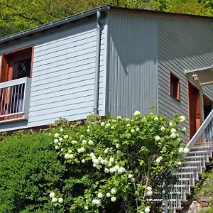 La Maisonnette En Bois Hébergement de vacances Estaing (Aveyron)